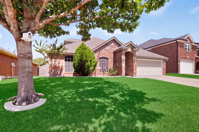 839 Evergreen Lane, Burleson, TX 76028