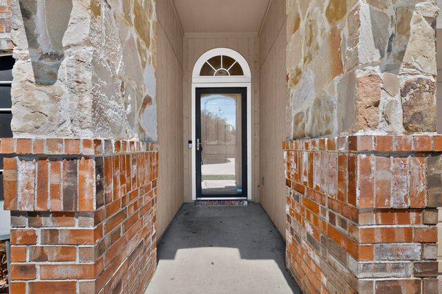 839 Evergreen Lane, Burleson, TX 76028