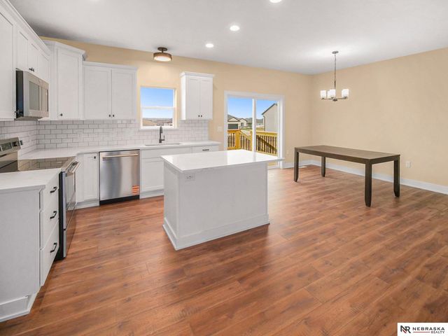 5800 SW Catalina Street, Lincoln, NE 68523