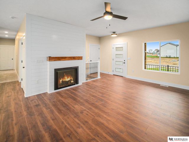 5800 SW Catalina Street, Lincoln, NE 68523