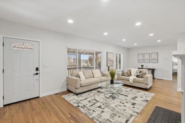 3860 Rogers Rd, Spring Valley, CA 91977