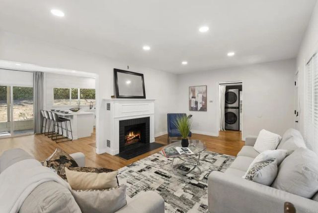 3860 Rogers Rd, Spring Valley, CA 91977