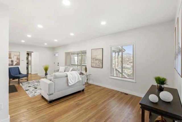 3860 Rogers Rd, Spring Valley, CA 91977