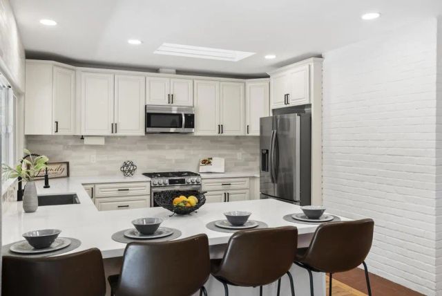 3860 Rogers Rd, Spring Valley, CA 91977