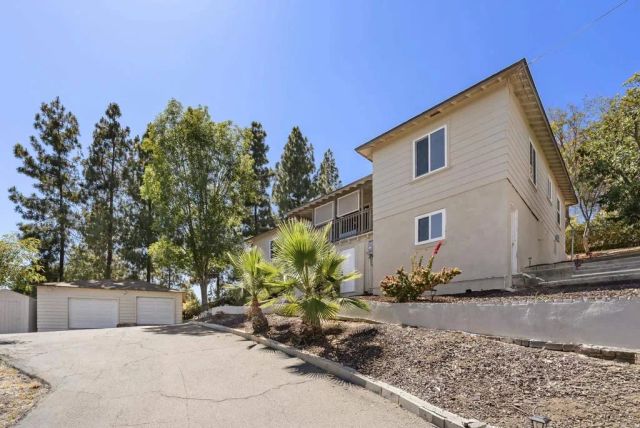3860 Rogers Rd, Spring Valley, CA 91977