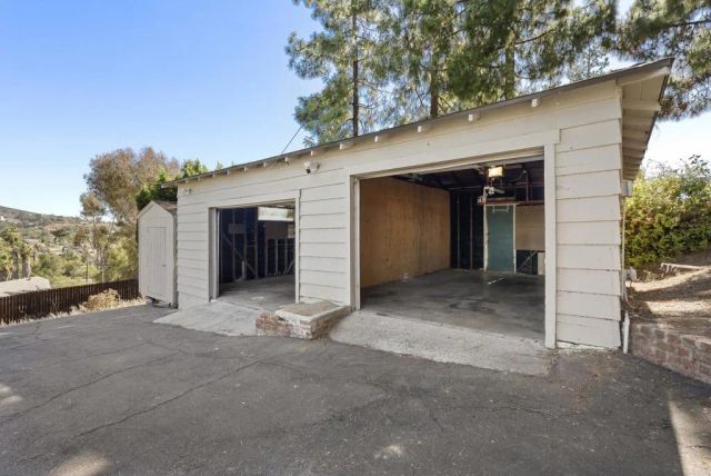 3860 Rogers Rd, Spring Valley, CA 91977