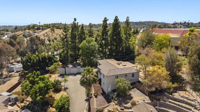 3860 Rogers Rd, Spring Valley, CA 91977