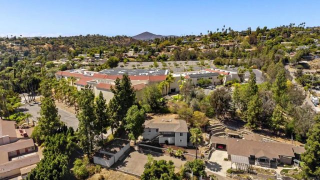 3860 Rogers Rd, Spring Valley, CA 91977