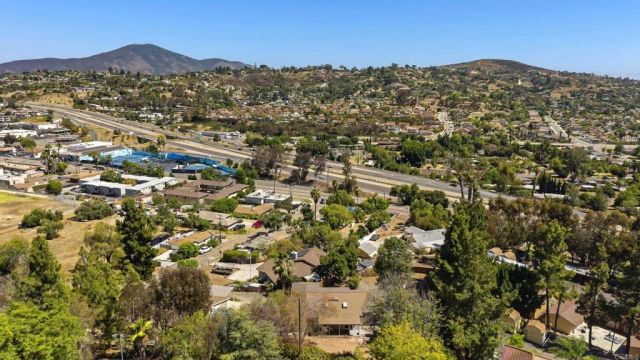 3860 Rogers Rd, Spring Valley, CA 91977