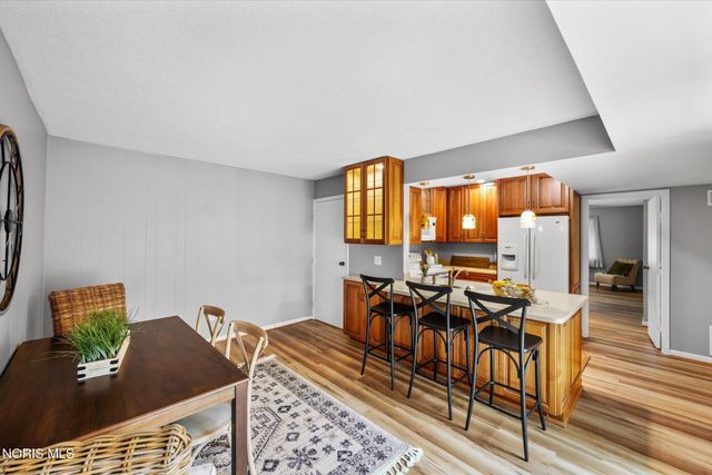 22 Knollwood Drive, Perrysburg, OH 43551
