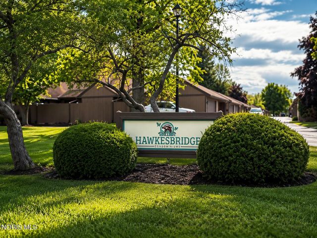22 Knollwood Drive, Perrysburg, OH 43551