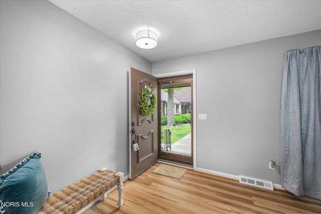 22 Knollwood Drive, Perrysburg, OH 43551