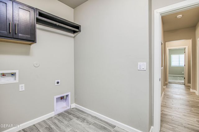 6050 TIN HILL Street, Santa Teresa, NM 88008