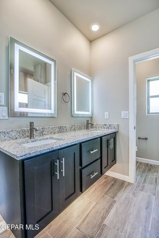 6050 TIN HILL Street, Santa Teresa, NM 88008