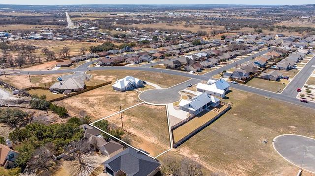 608 Gibson CT, Fredericksburg, TX 78624