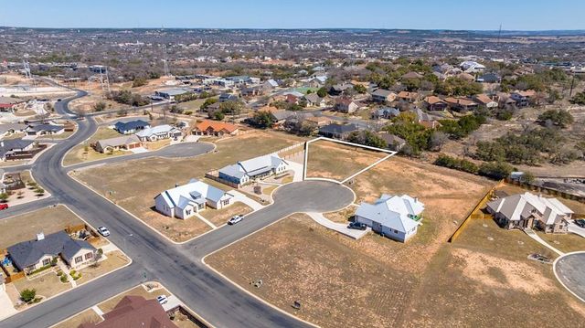 608 Gibson CT, Fredericksburg, TX 78624
