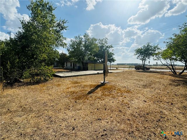 2003 N Guadalupe Street, Seguin, TX 78155