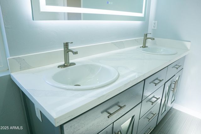 2016 E 13TH Street, Douglas, AZ 85607