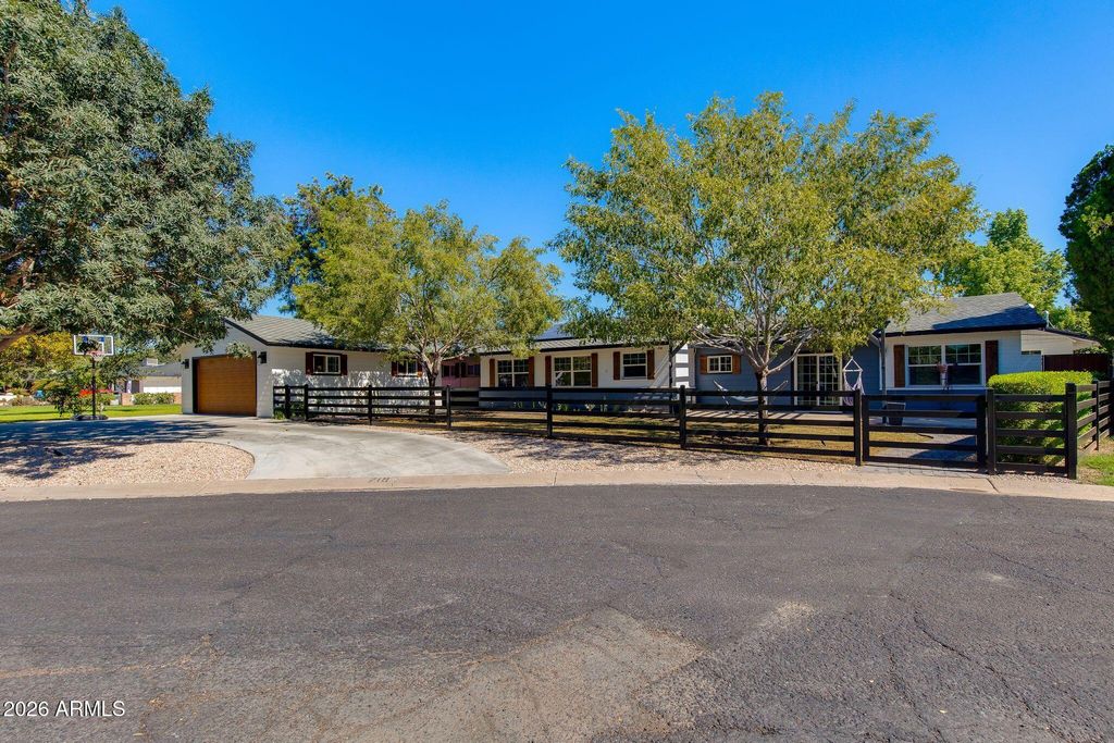 719 W KALER Drive, Phoenix, AZ 85021 — photo 2