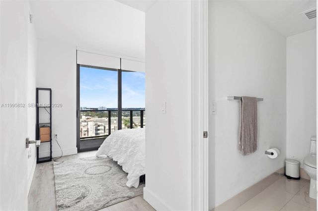 121 NE 34th St 1001, Miami, FL 33137