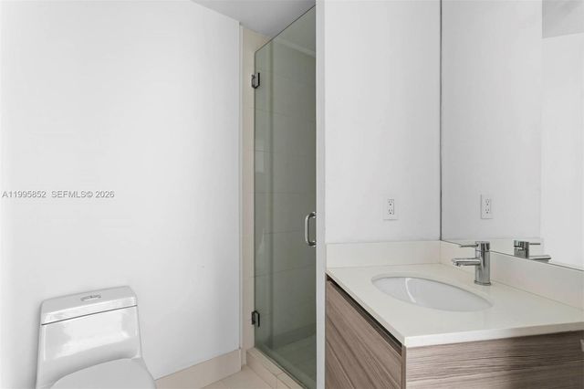 121 NE 34th St 1001, Miami, FL 33137