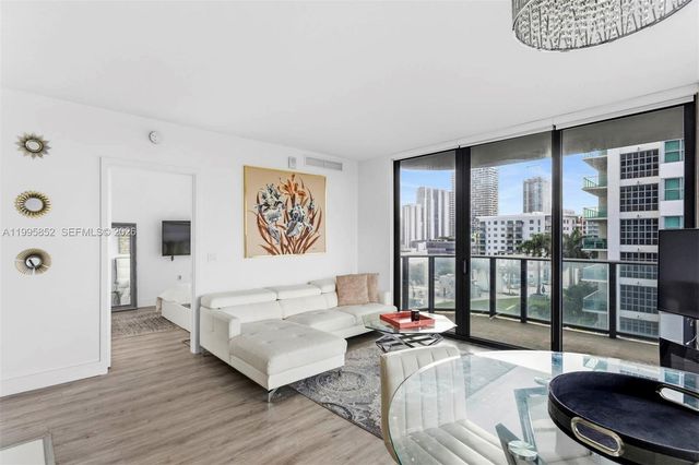 121 NE 34th St 1001, Miami, FL 33137