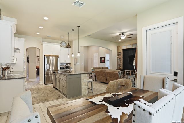 184 Windmill Vly, Spring Branch, TX 78070