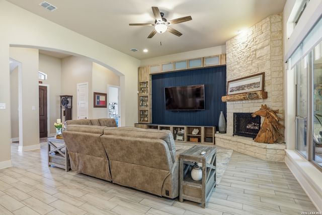 184 Windmill Vly, Spring Branch, TX 78070
