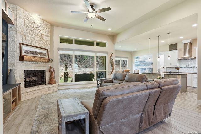 184 Windmill Vly, Spring Branch, TX 78070