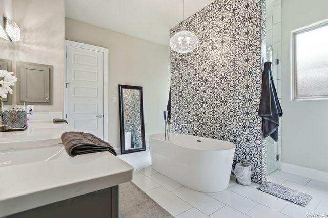184 Windmill Vly, Spring Branch, TX 78070