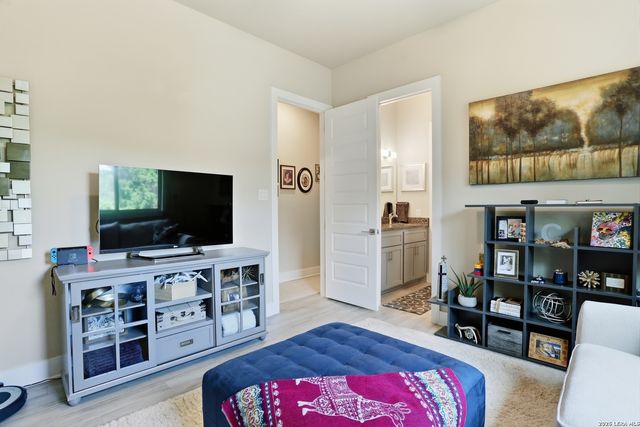 184 Windmill Vly, Spring Branch, TX 78070