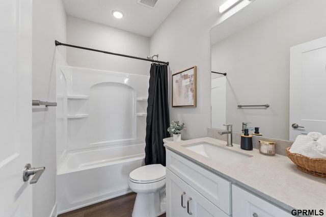 10906 S 222 Street, Gretna, NE 68028
