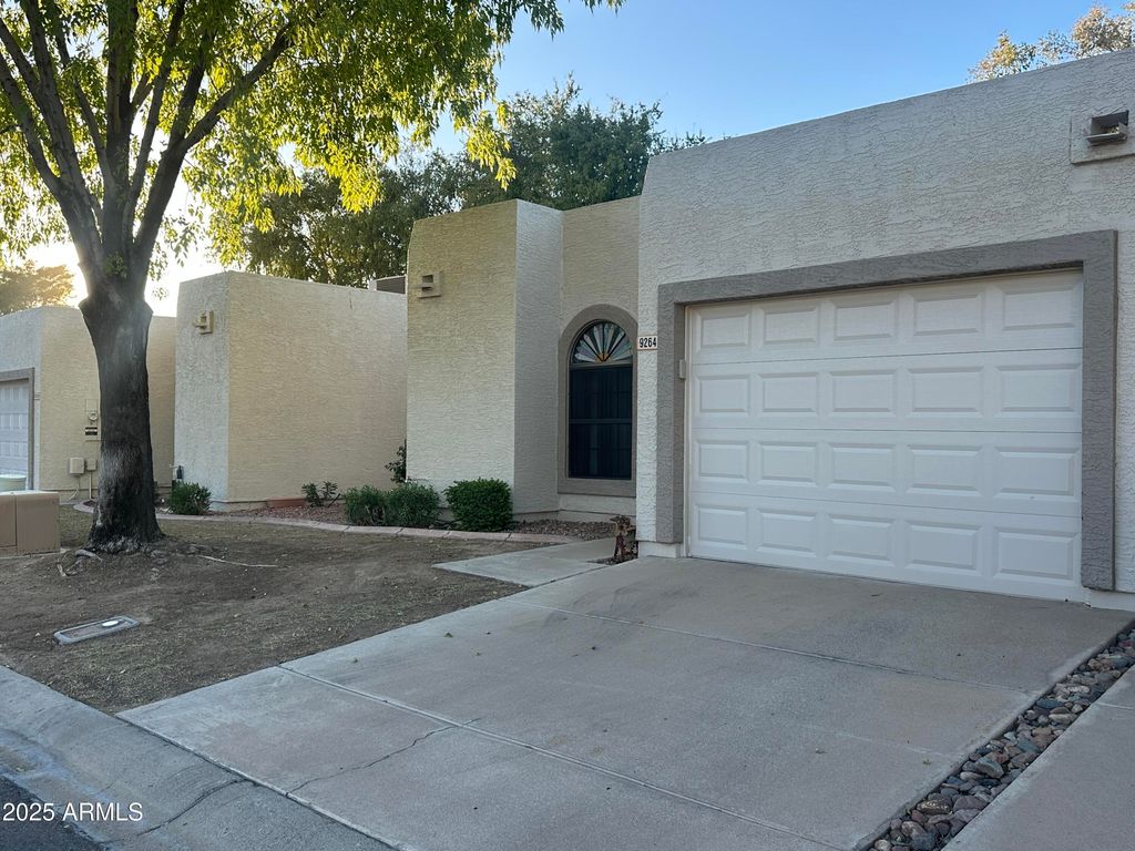 9264 W MORROW Drive, Peoria, AZ 85382