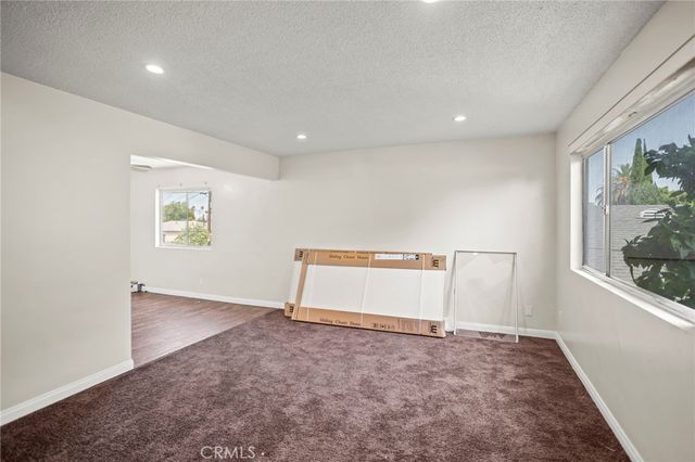 720 E 82nd Street, Los Angeles, CA 90001