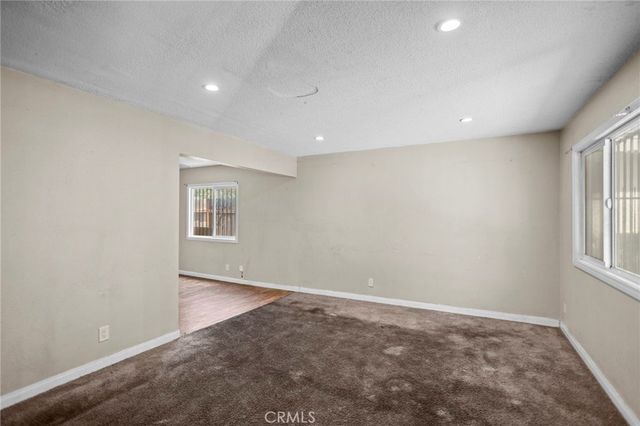 720 E 82nd Street, Los Angeles, CA 90001
