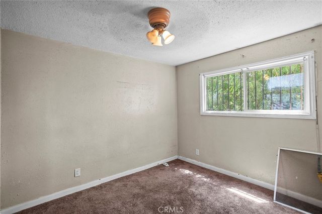 720 E 82nd Street, Los Angeles, CA 90001