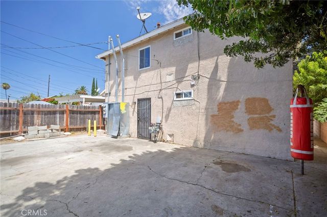 720 E 82nd Street, Los Angeles, CA 90001