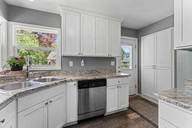 710 Cypress Street S, Cambridge, MN 55008