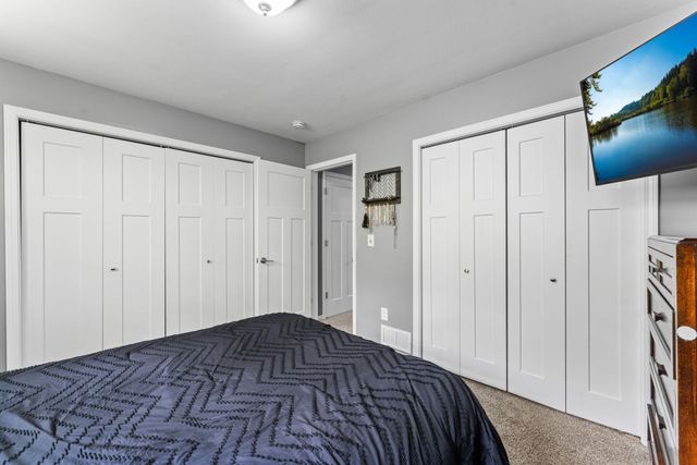 710 Cypress Street S, Cambridge, MN 55008