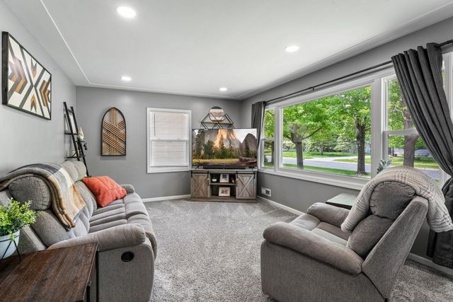 710 Cypress Street S, Cambridge, MN 55008