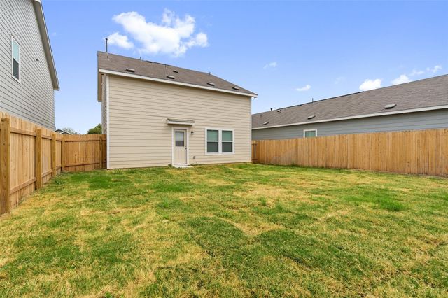 520 Gabbro GDNS, Maxwell, TX 78656