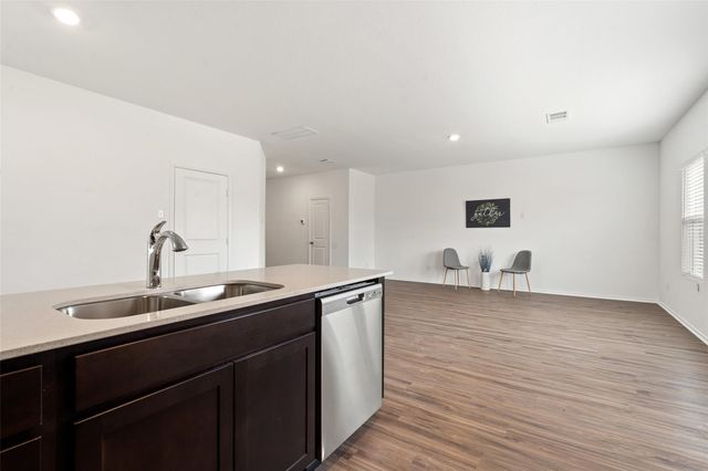 520 Gabbro GDNS, Maxwell, TX 78656