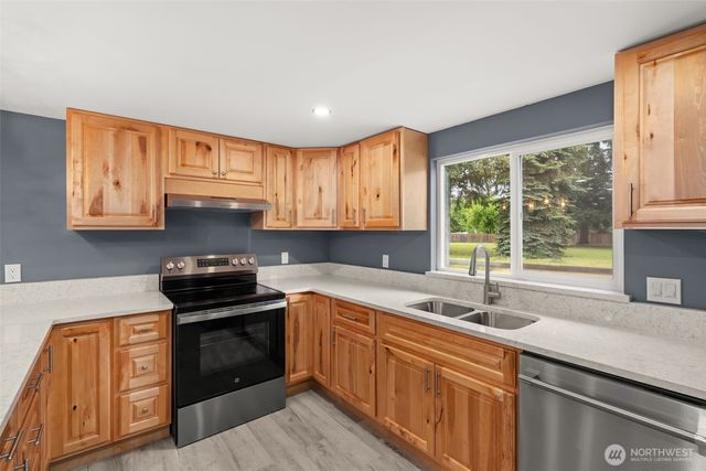 18011 Jordan St, Rochester, WA 98579