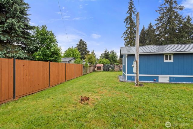 18011 Jordan St, Rochester, WA 98579