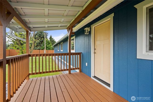 18011 Jordan St, Rochester, WA 98579
