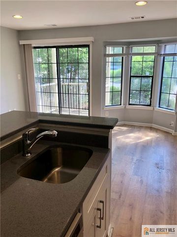 244 Crosspointe Drive 244, East Brunswick, NJ 08816