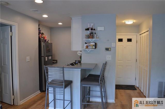 244 Crosspointe Drive 244, East Brunswick, NJ 08816