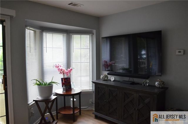 244 Crosspointe Drive 244, East Brunswick, NJ 08816