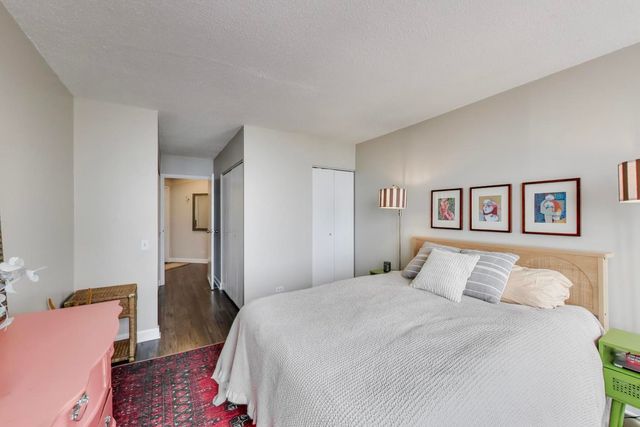 5320 N Sheridan Road 2507, Chicago, IL 60640