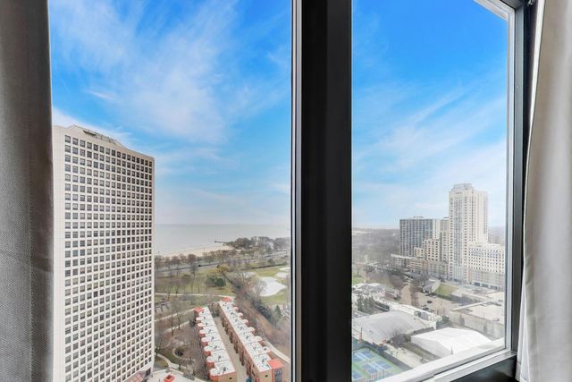 5320 N Sheridan Road 2507, Chicago, IL 60640